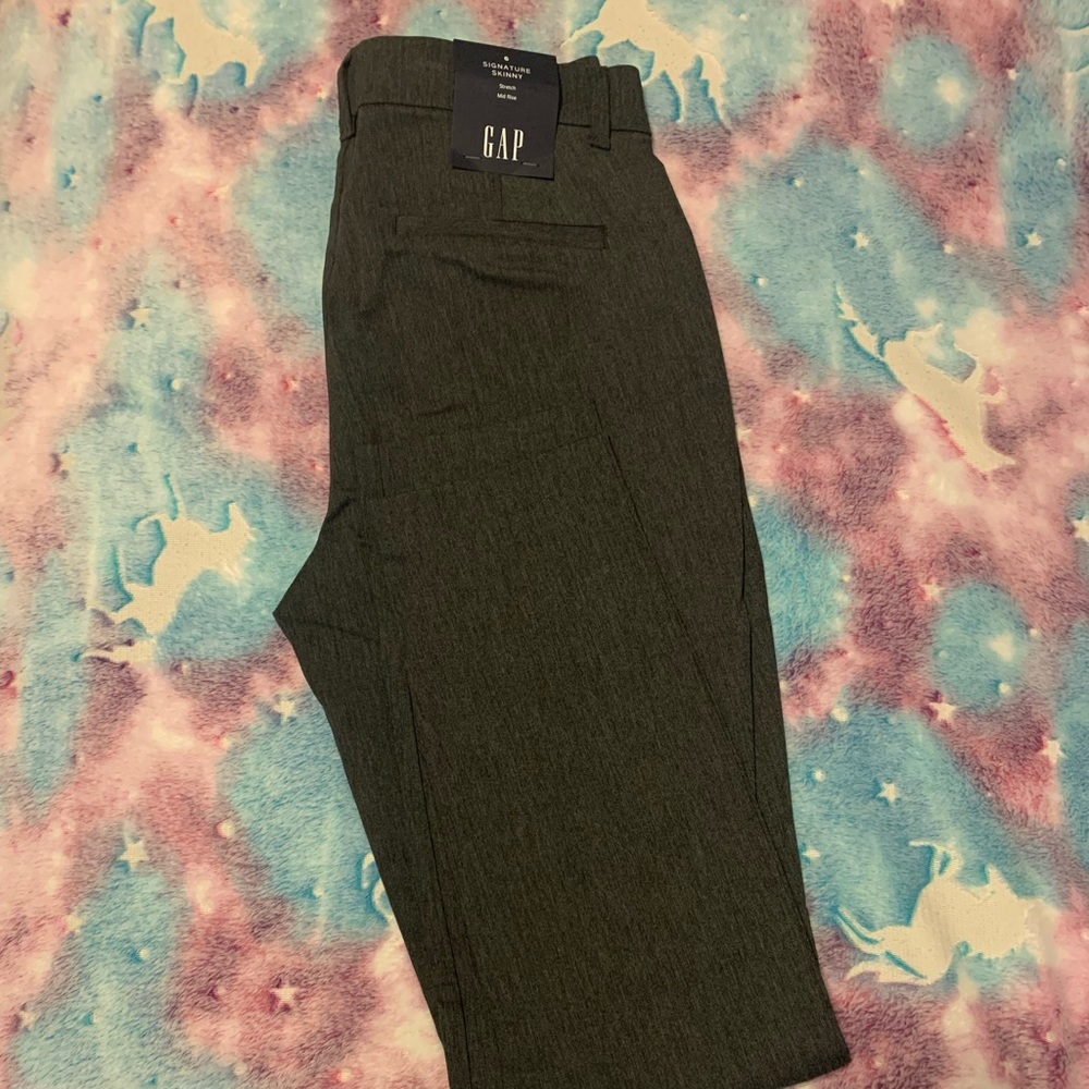 Gap Signature Stretch Mid Rise Gap Slacks